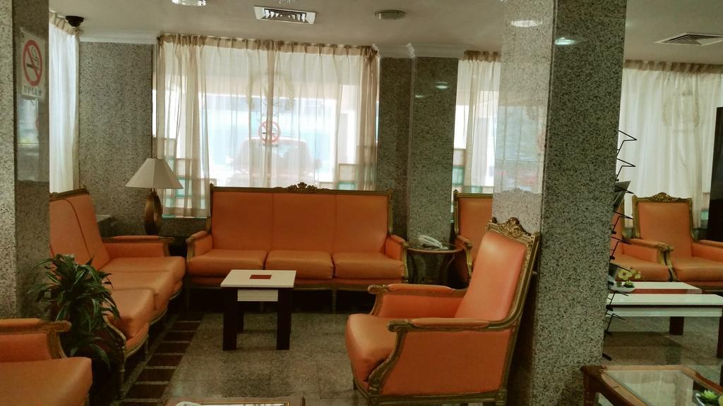 Deebaj Al Khabisi Plaza Aparthotel Dubai Bagian luar foto
