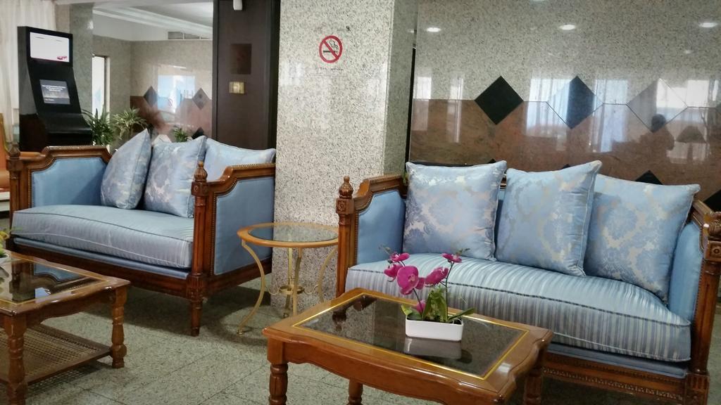 Deebaj Al Khabisi Plaza Aparthotel Dubai Bagian luar foto