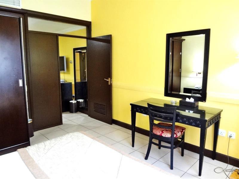 Deebaj Al Khabisi Plaza Aparthotel Dubai Bagian luar foto