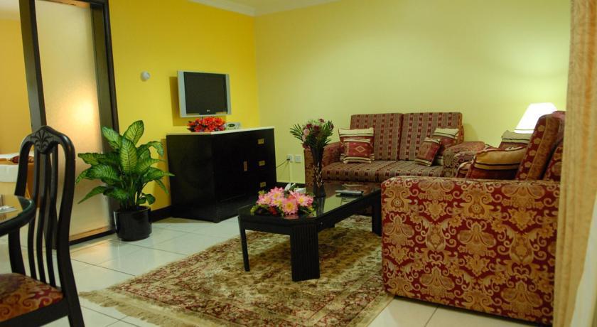 Deebaj Al Khabisi Plaza Aparthotel Dubai Bagian luar foto